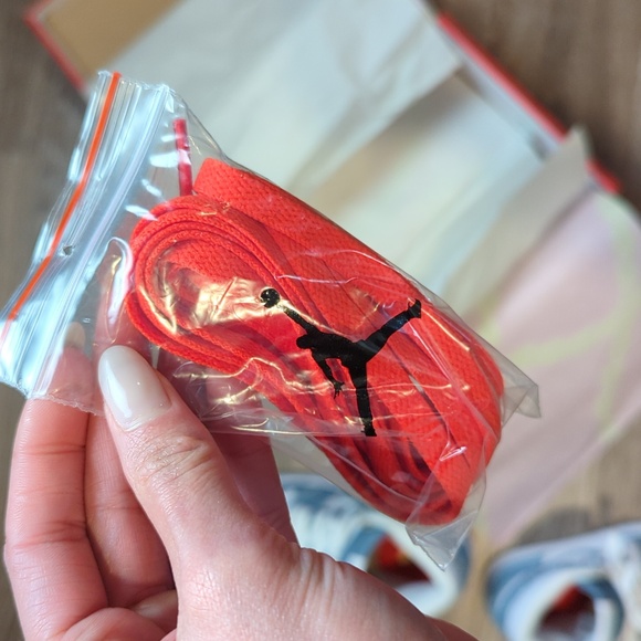 Nike Air Jordan 1 High Women's Denim - Size 7.5W/6 Men's - Picture 10 of 15